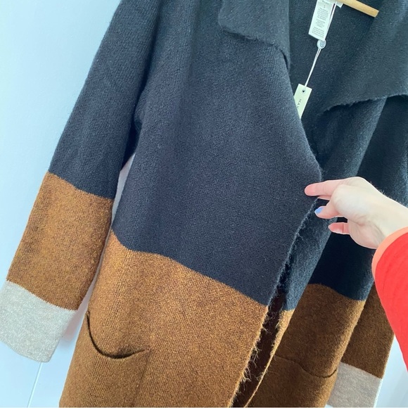 NWT Max Studio Black to Beige Colour Block Long Cardigan Sweater Stripe Soft - Picture 5 of 12